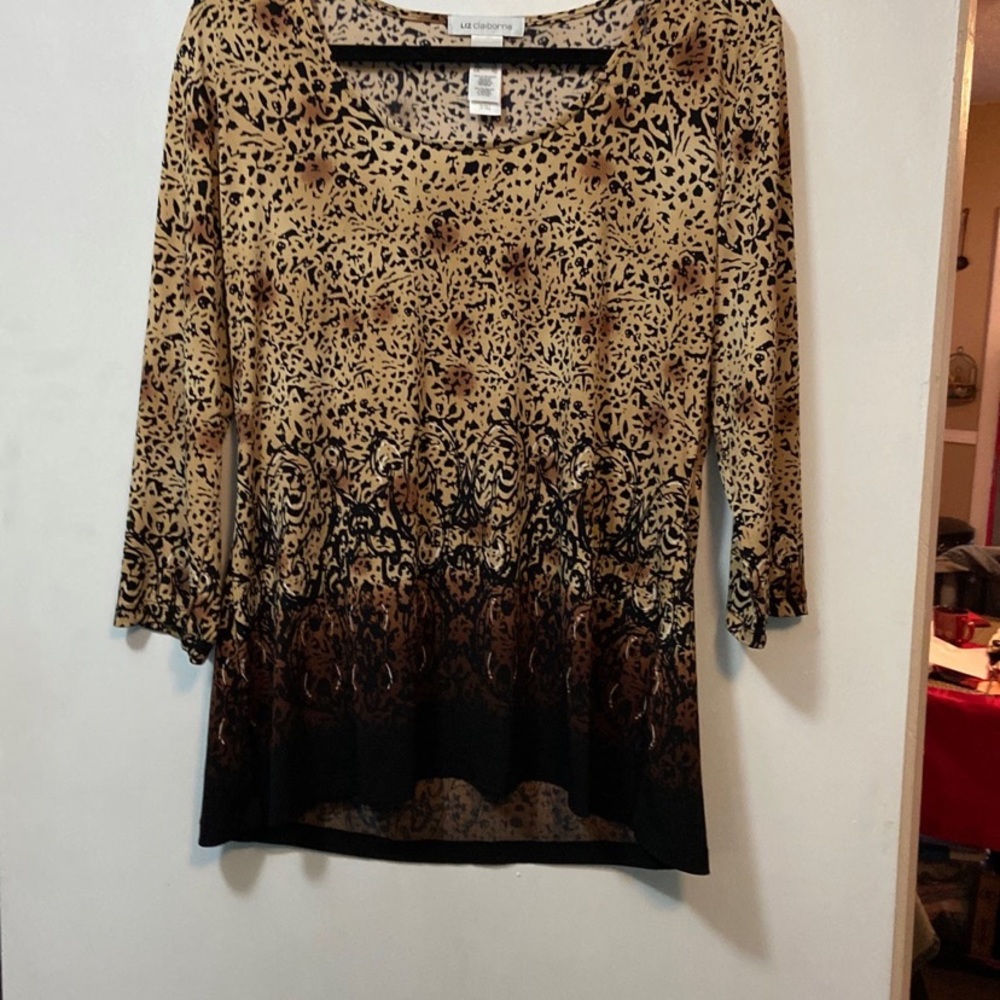 Liz Claiborne leopard print top in great condition.